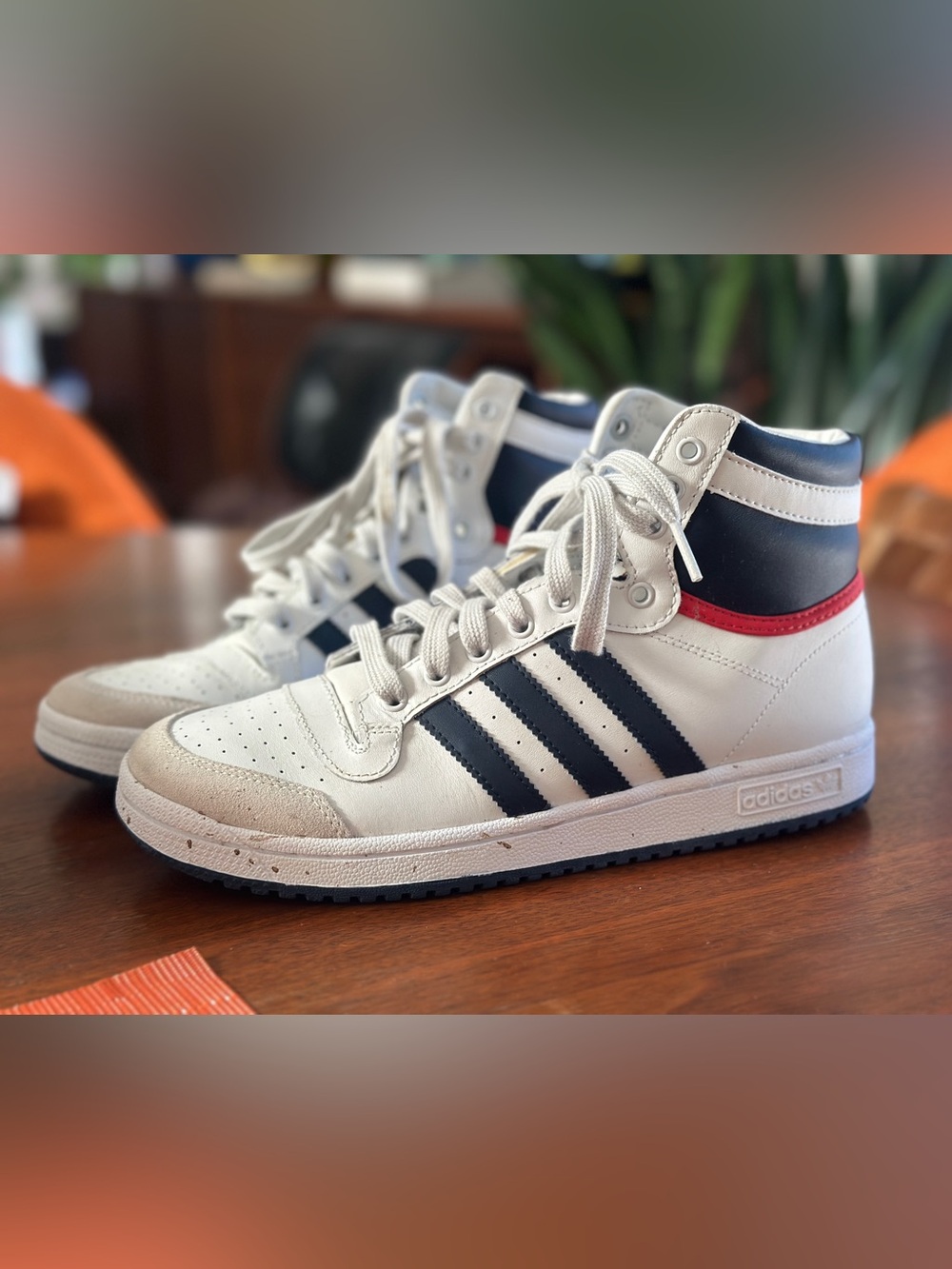 ADIDAS *vintage reissue* rare High-Tops UNISEX men’s 6.5 women’s 8.5
